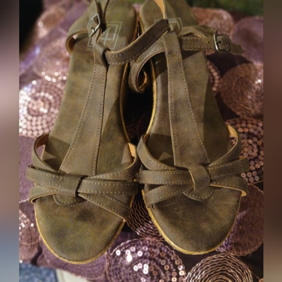 🎈🎈BUY 1 GET 1 FREE💥Like New L4L Lust For Life Wedges Sz 7.5 - Picture 7 of 11